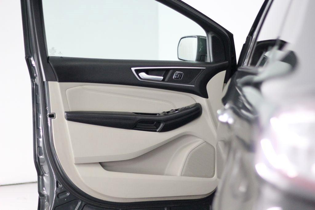 Ford Edge 4dr Titanium AWD 2015