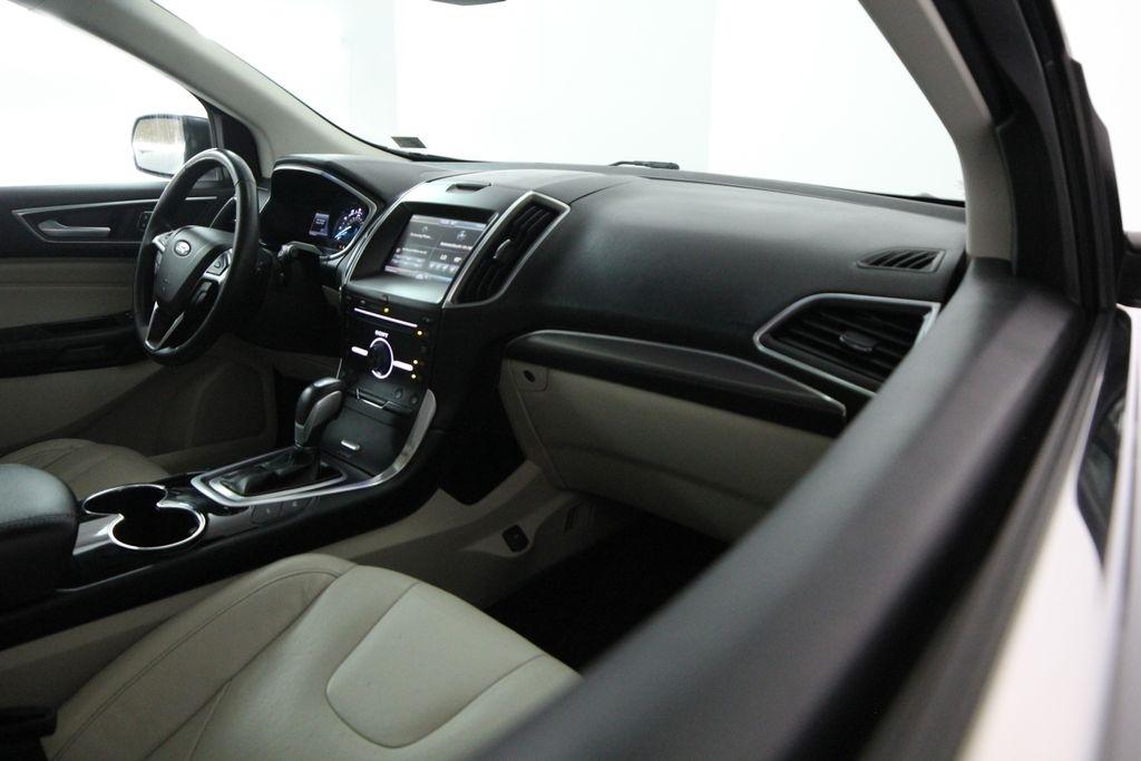 Ford Edge 4dr Titanium AWD 2015