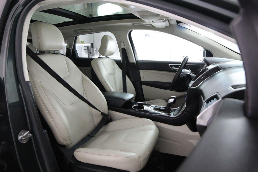 Ford Edge 4dr Titanium AWD 2015