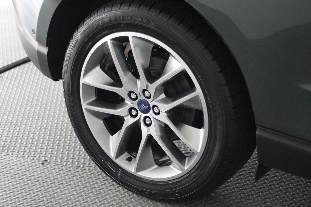 Ford Edge 4dr Titanium AWD 2015