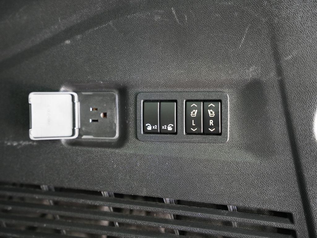 GMC Yukon XL 4WD 4dr Denali 2021