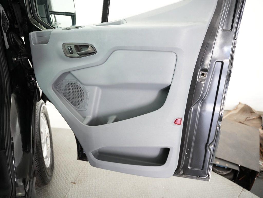 Ford Transit Cargo Van T-250 148" Med Rf 9000 GVWR Sliding RH Dr 2015