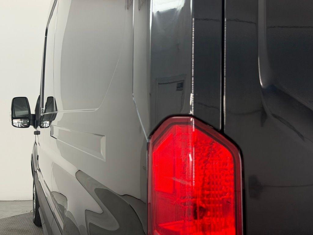 Ford Transit Cargo Van T-250 148" Med Rf 9000 GVWR Sliding RH Dr 2015