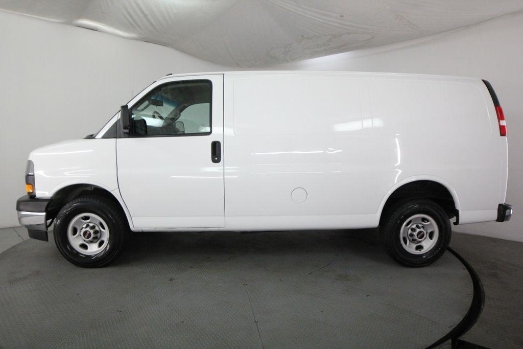GMC Savana Cargo Van RWD 2500 135" 2021