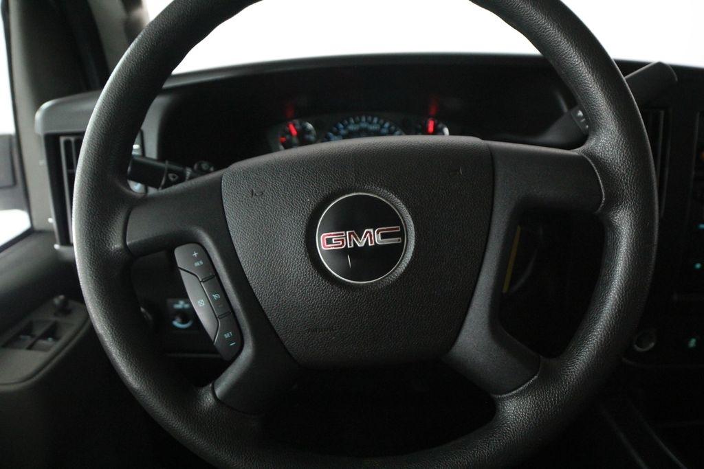 GMC Savana Cargo Van RWD 2500 135" 2021