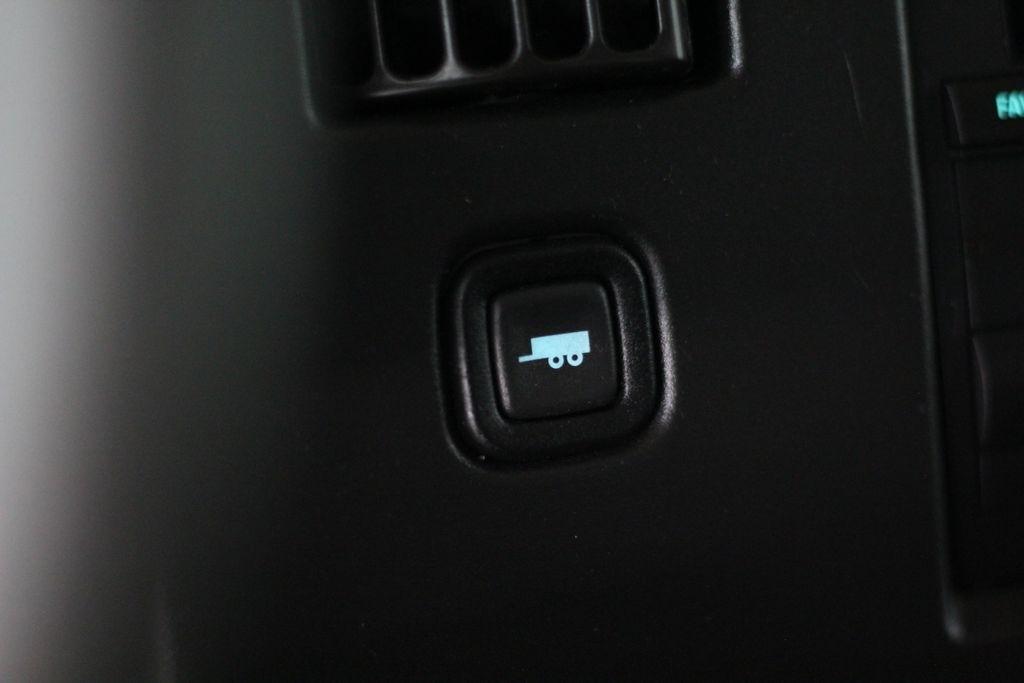 GMC Savana Cargo Van RWD 2500 135" 2021