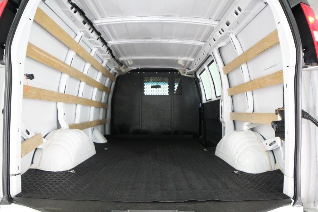 GMC Savana Cargo Van RWD 2500 135" 2021