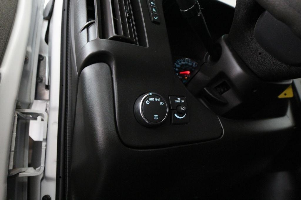 GMC Savana Cargo Van RWD 2500 135" 2021