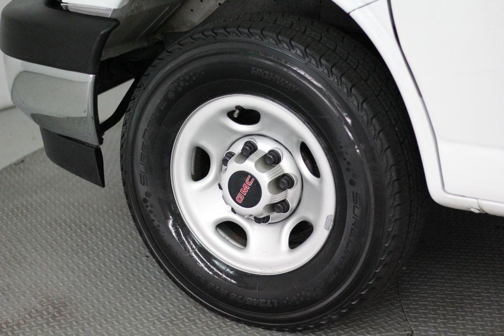 GMC Savana Cargo Van RWD 2500 135" 2021