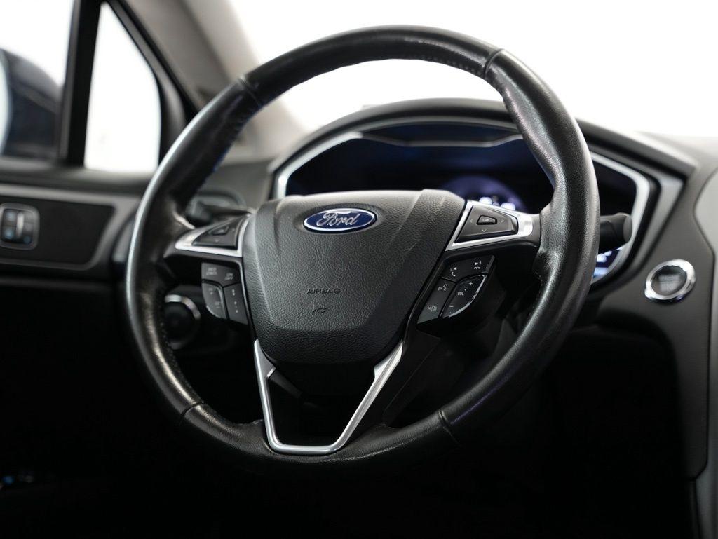 Ford Fusion 4dr Sdn Titanium AWD 2013
