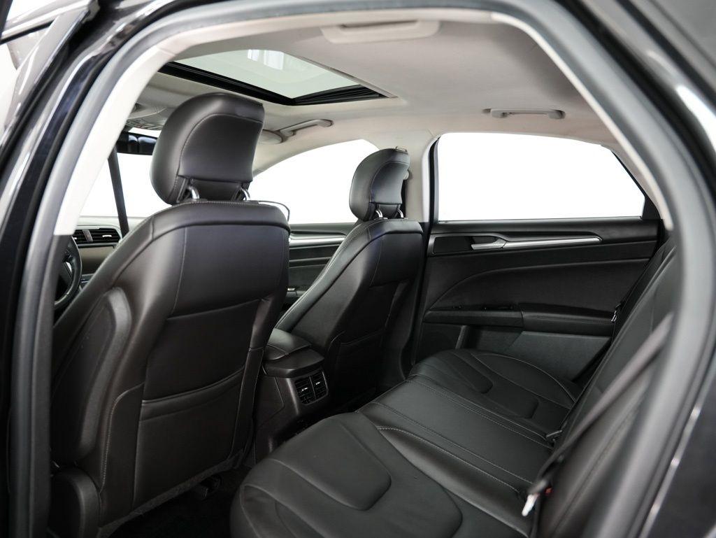 Ford Fusion 4dr Sdn Titanium AWD 2013