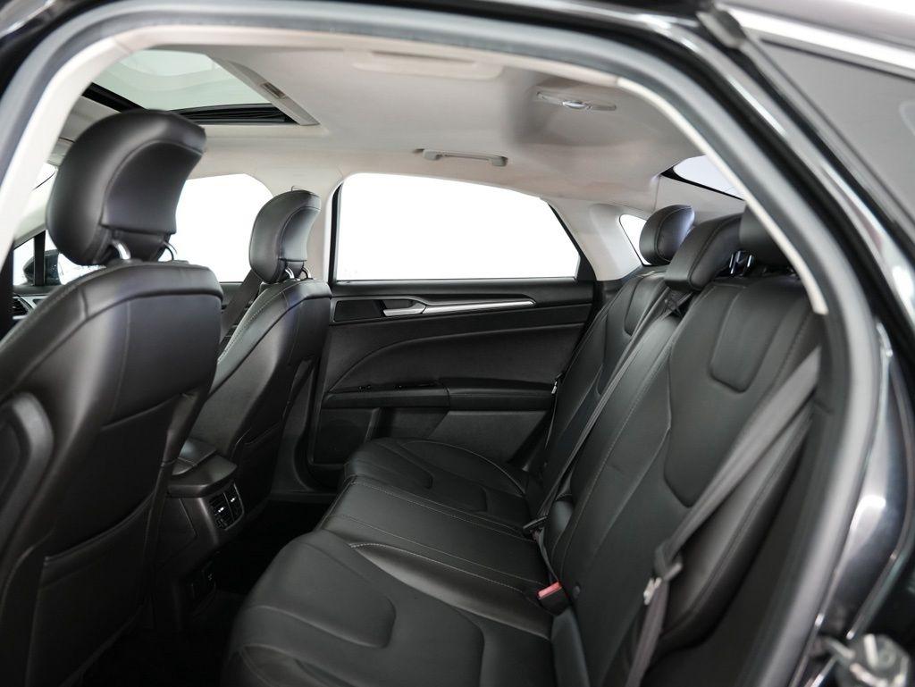Ford Fusion 4dr Sdn Titanium AWD 2013