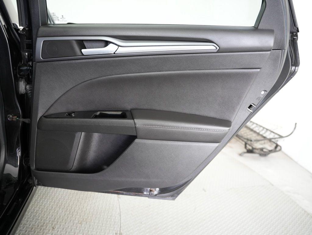 Ford Fusion 4dr Sdn Titanium AWD 2013