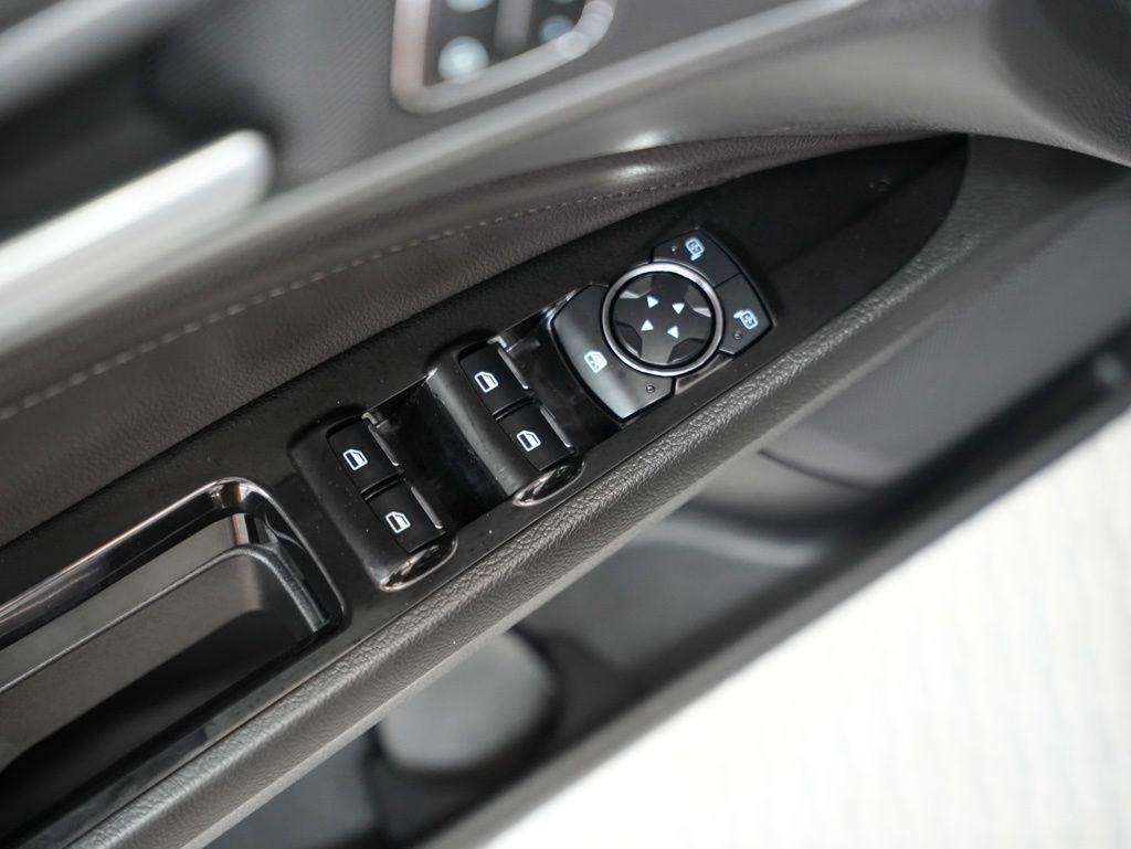 Ford Fusion 4dr Sdn Titanium AWD 2013