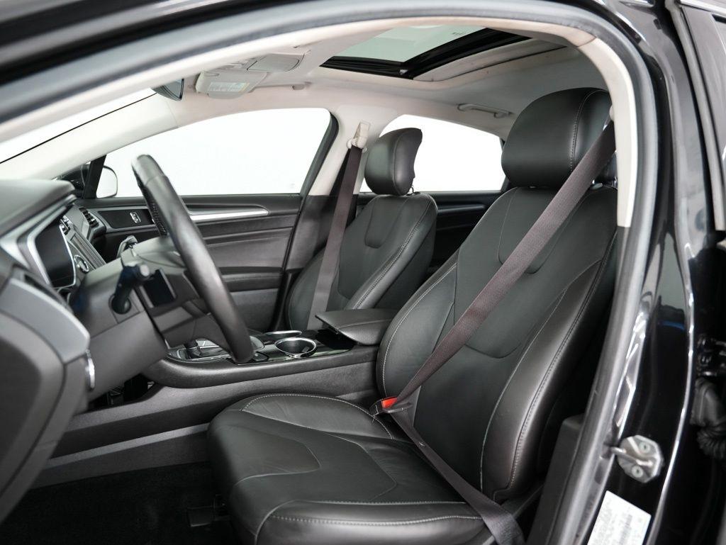 Ford Fusion 4dr Sdn Titanium AWD 2013
