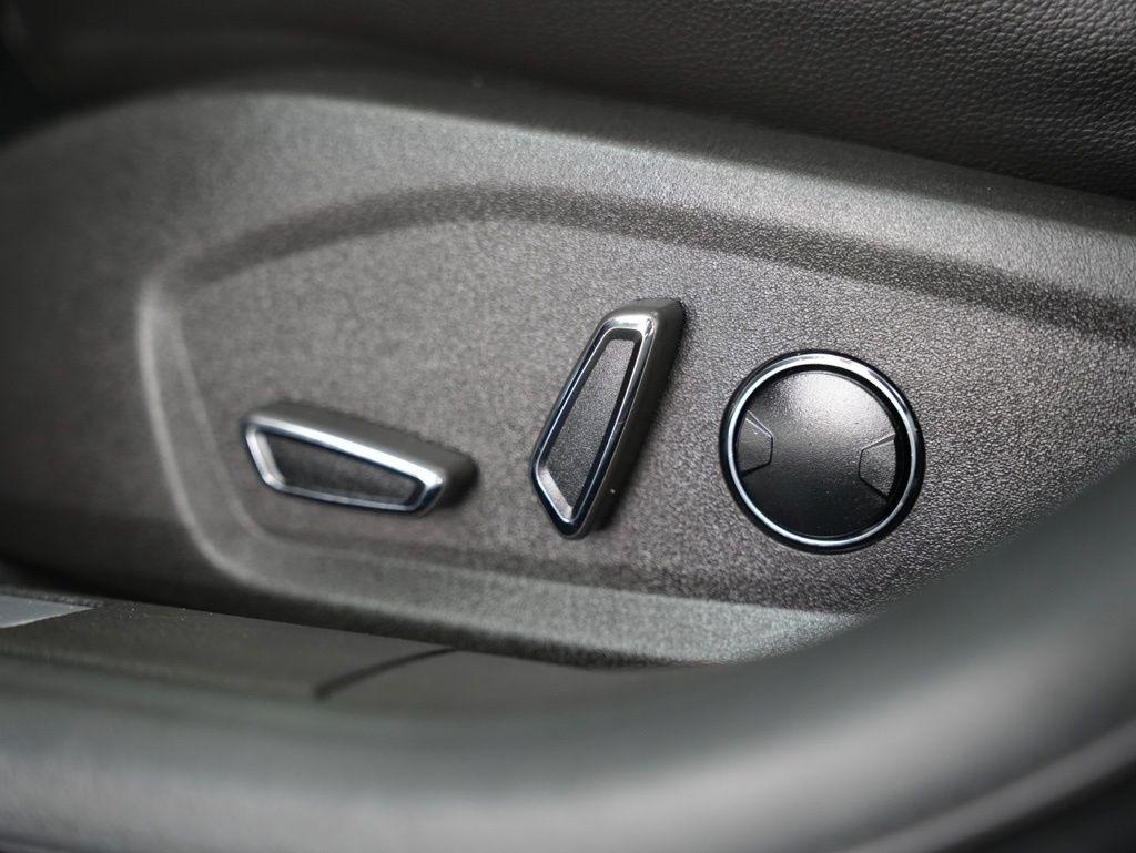 Ford Fusion 4dr Sdn Titanium AWD 2013