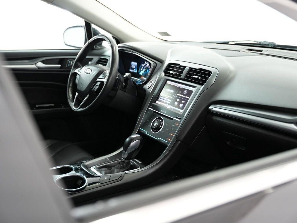 Ford Fusion 4dr Sdn Titanium AWD 2013