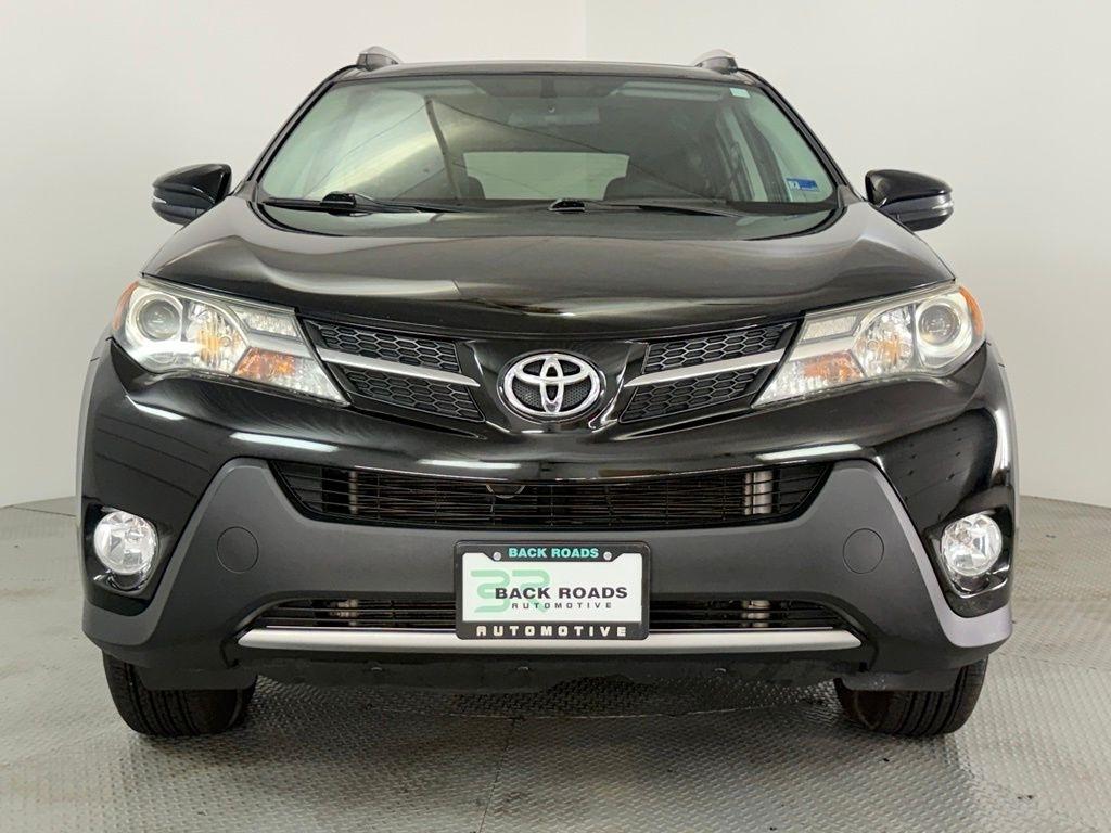 Toyota RAV4 AWD 4dr XLE (Natl) 2013