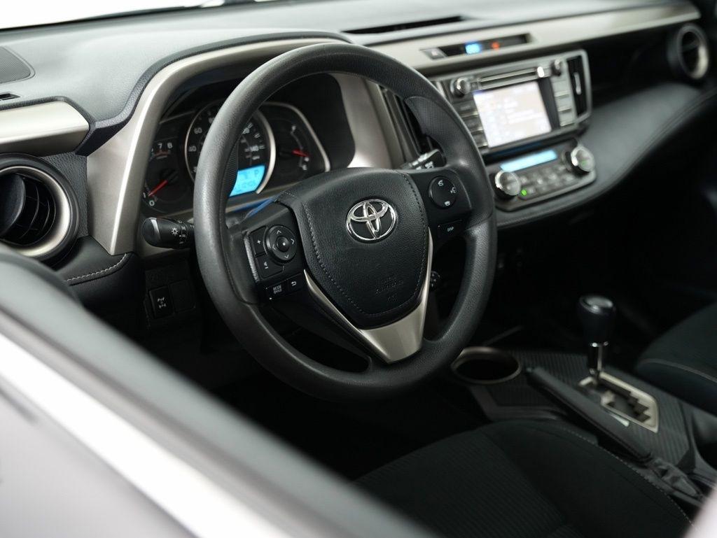 Toyota RAV4 AWD 4dr XLE (Natl) 2013