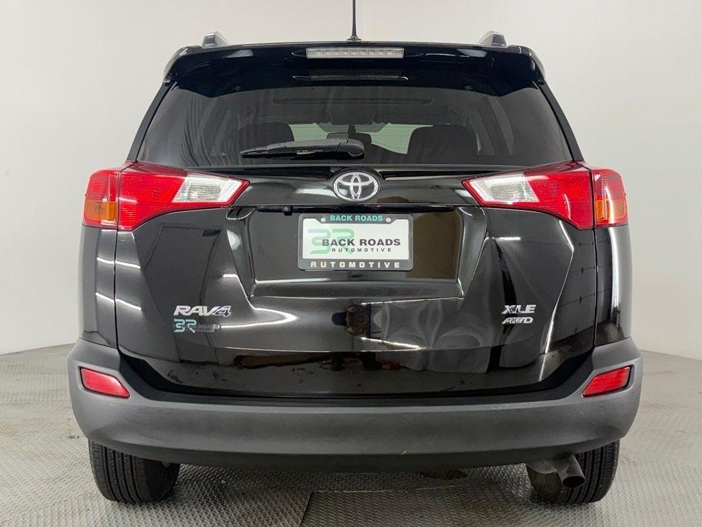 Toyota RAV4 AWD 4dr XLE (Natl) 2013