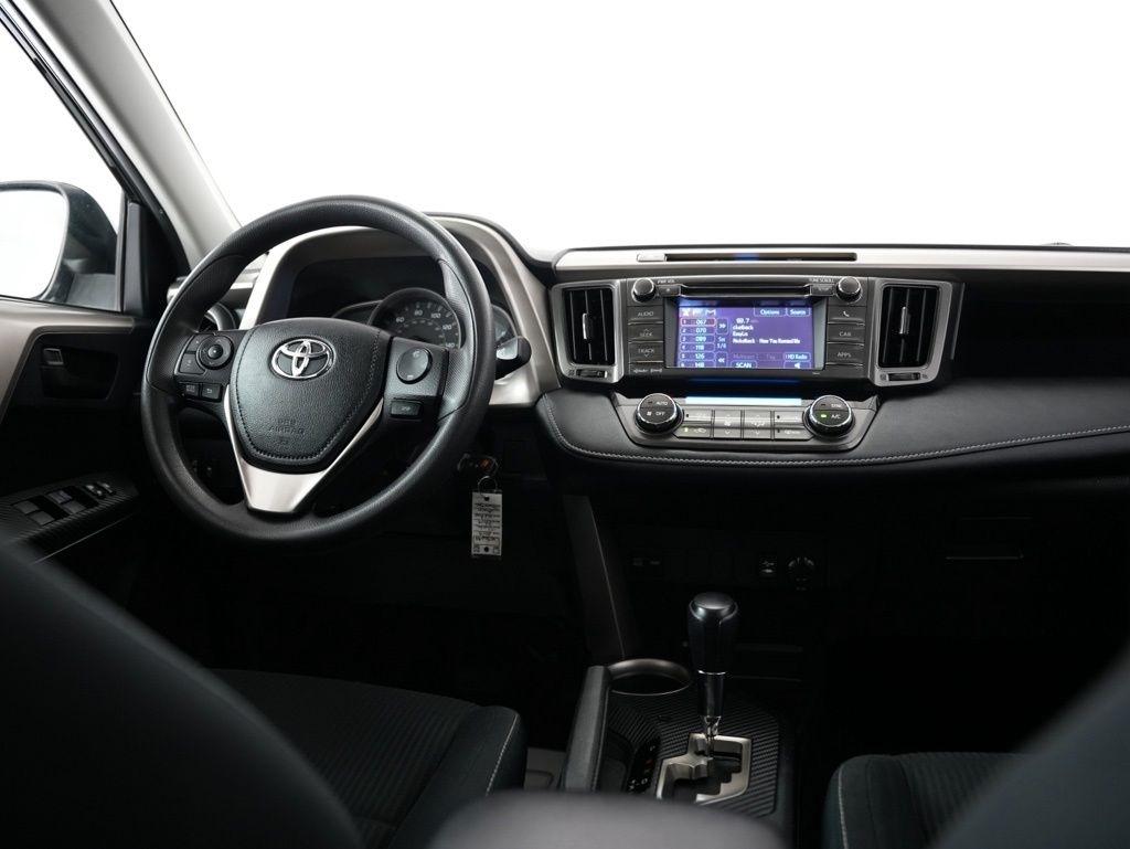 Toyota RAV4 AWD 4dr XLE (Natl) 2013