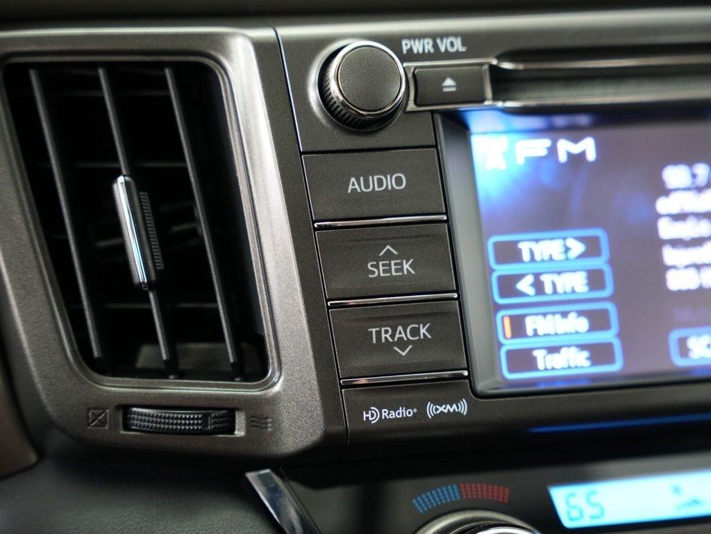 Toyota RAV4 AWD 4dr XLE (Natl) 2013