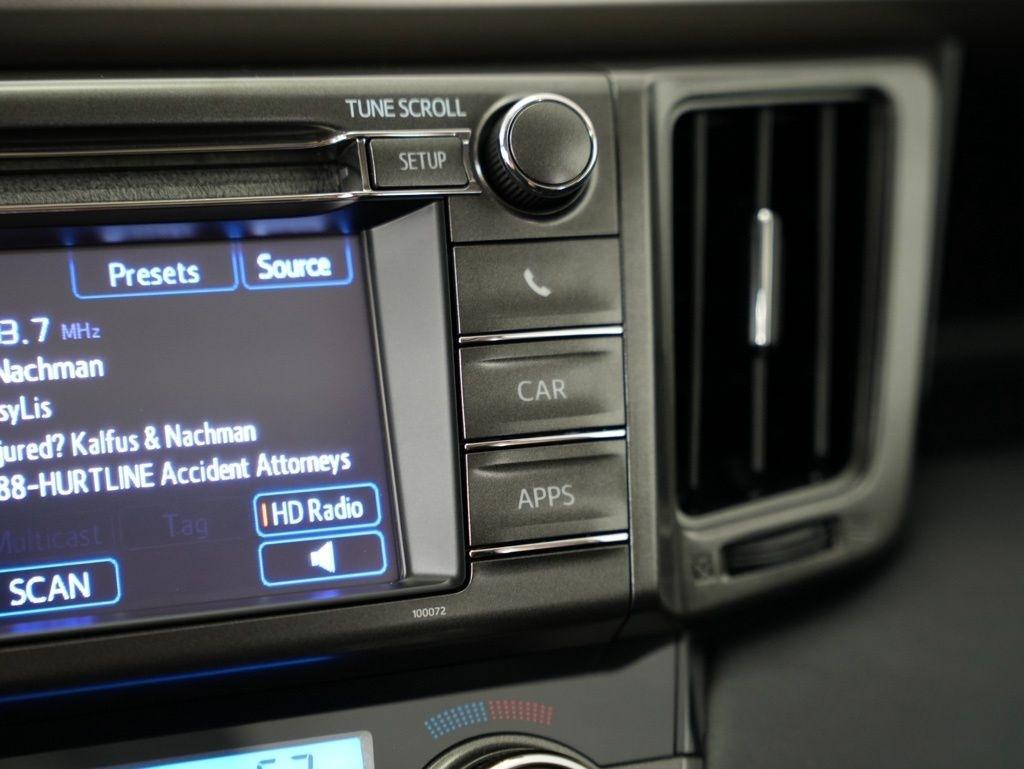 Toyota RAV4 AWD 4dr XLE (Natl) 2013