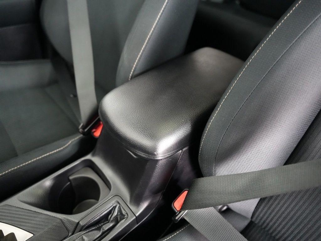 Toyota RAV4 AWD 4dr XLE (Natl) 2013