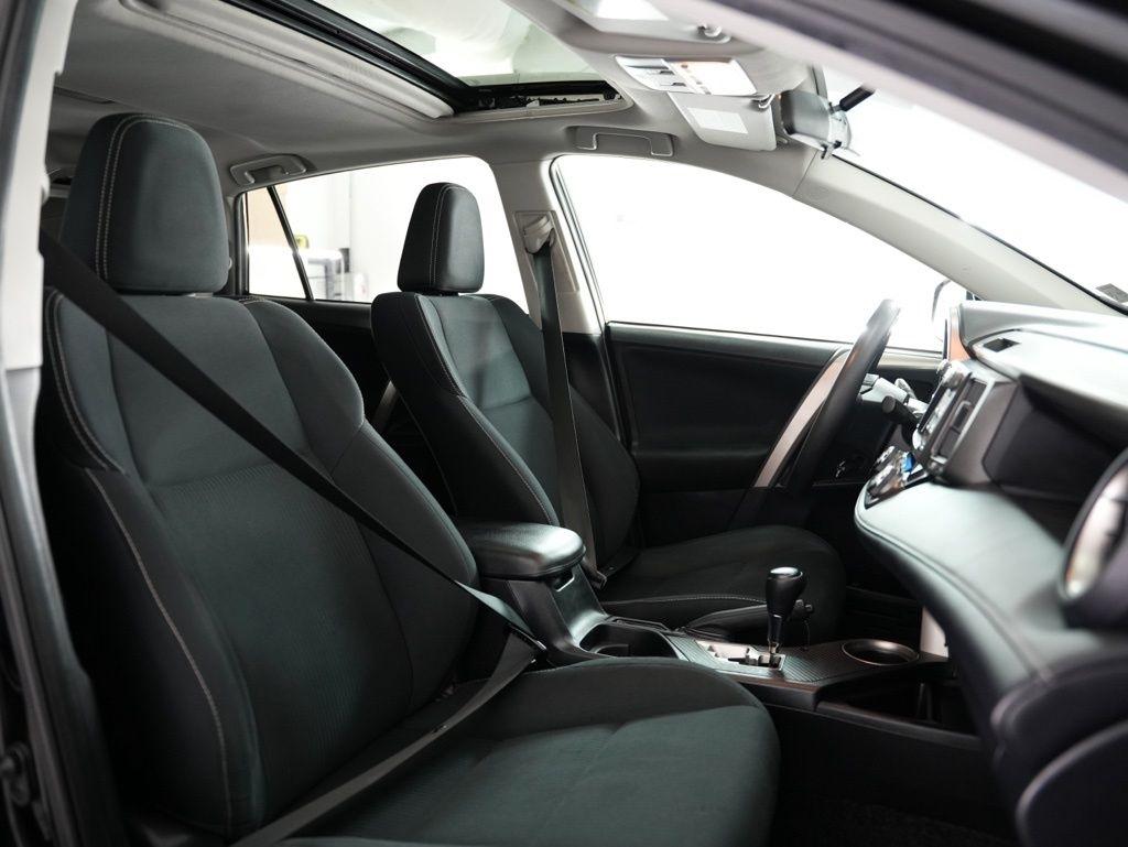 Toyota RAV4 AWD 4dr XLE (Natl) 2013