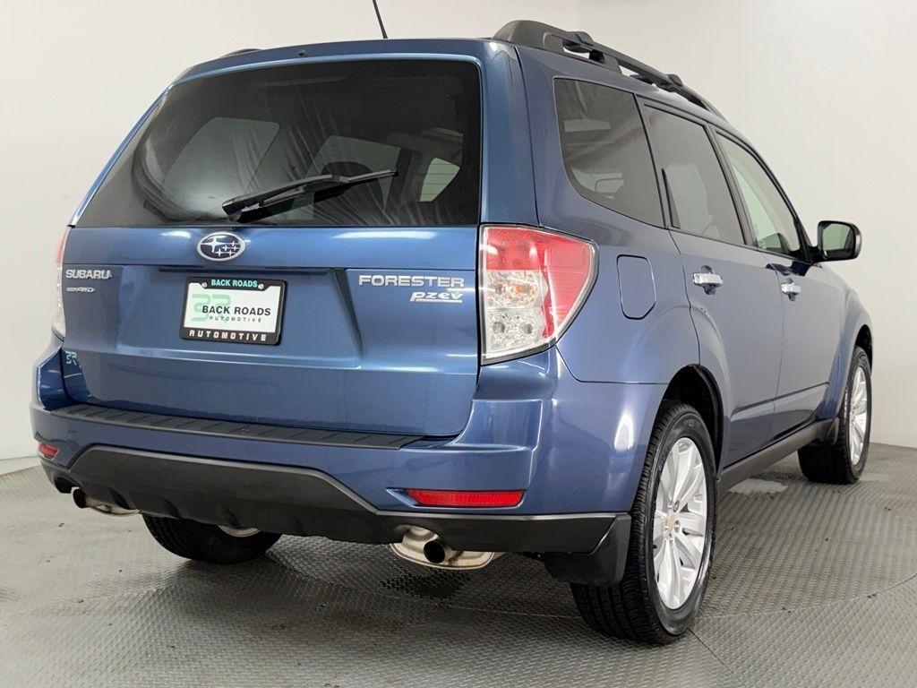 Subaru Forester 4dr Auto 2.5X Premium 2012
