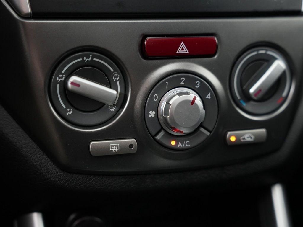 Subaru Forester 4dr Auto 2.5X Premium 2012