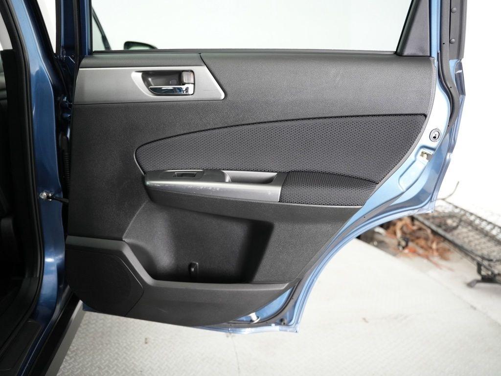 Subaru Forester 4dr Auto 2.5X Premium 2012