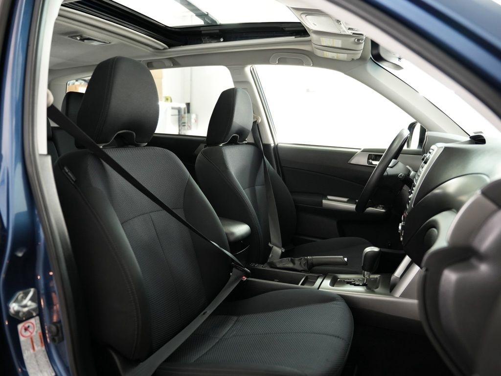 Subaru Forester 4dr Auto 2.5X Premium 2012