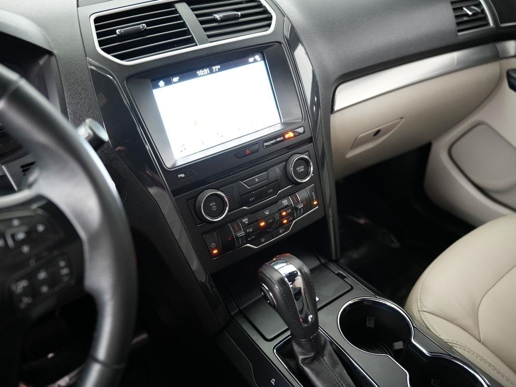 Ford Explorer XLT 4WD 2018