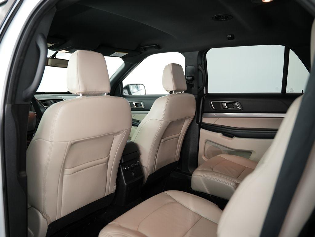 Ford Explorer XLT 4WD 2018