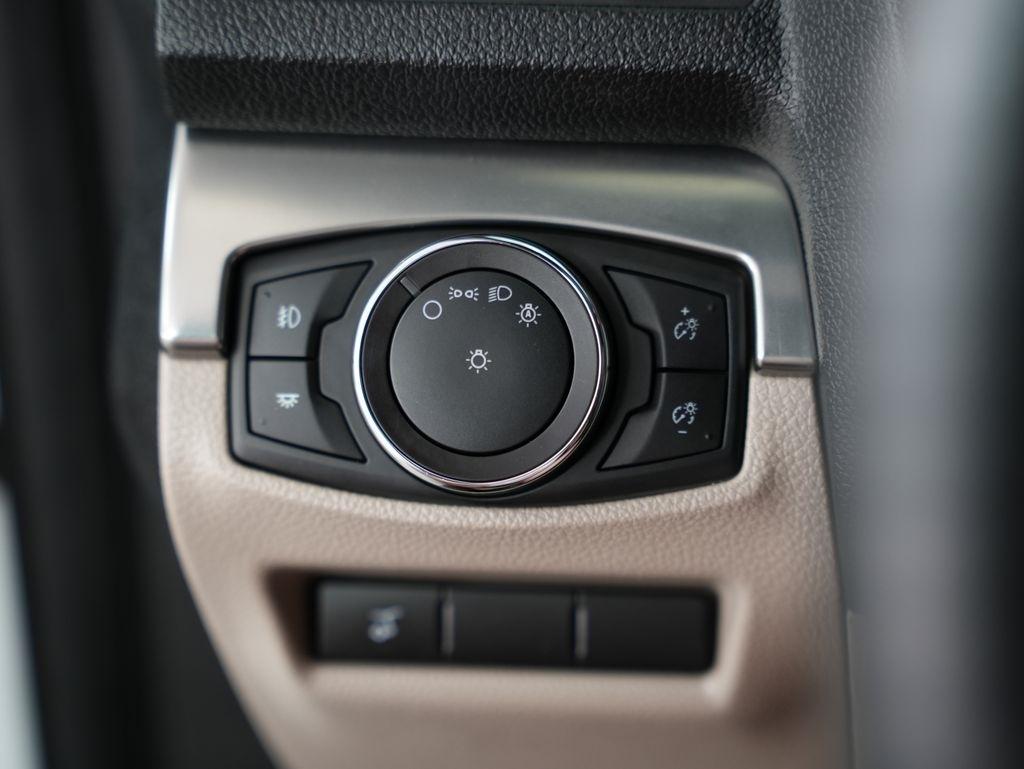 Ford Explorer XLT 4WD 2018