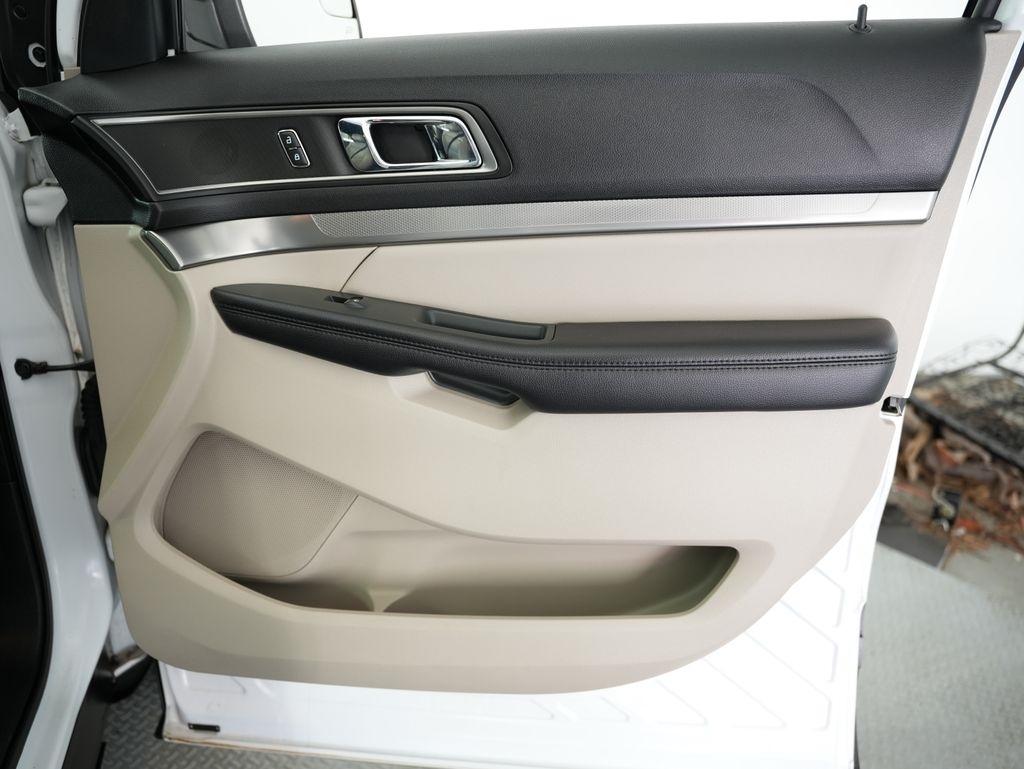 Ford Explorer XLT 4WD 2018