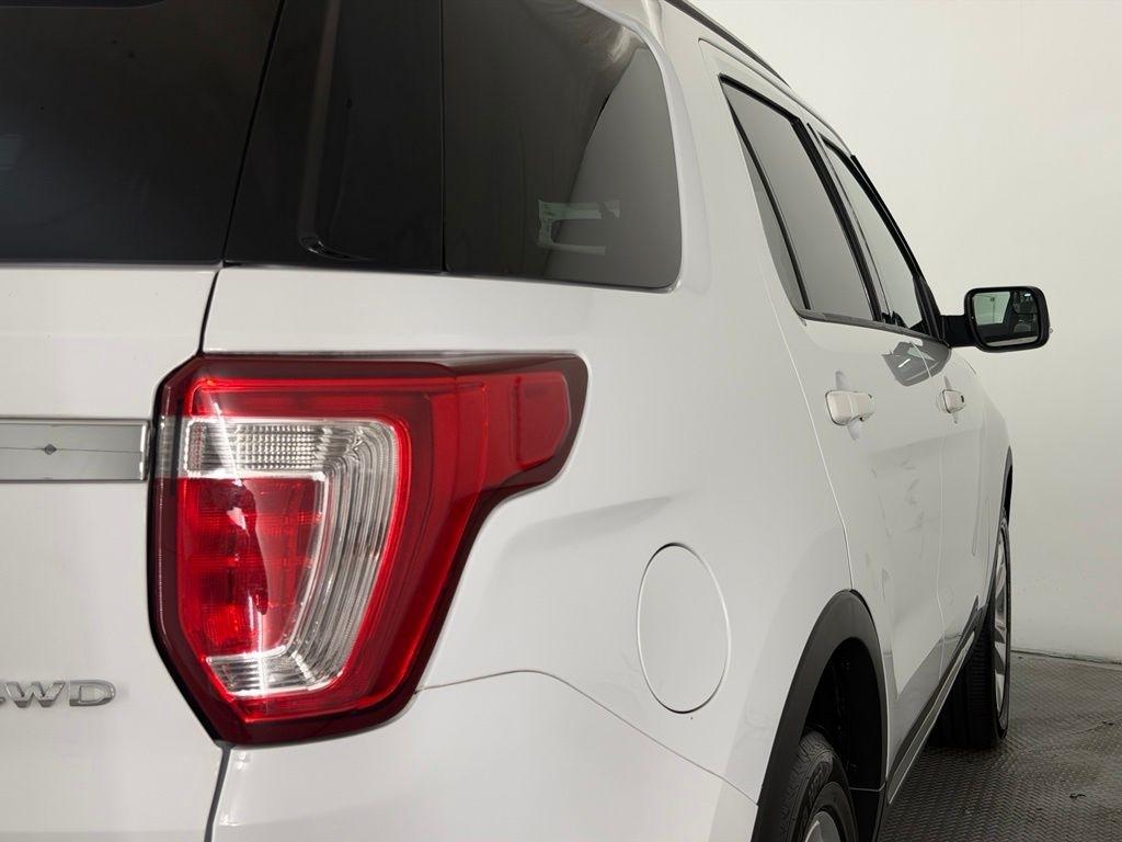 Ford Explorer XLT 4WD 2018