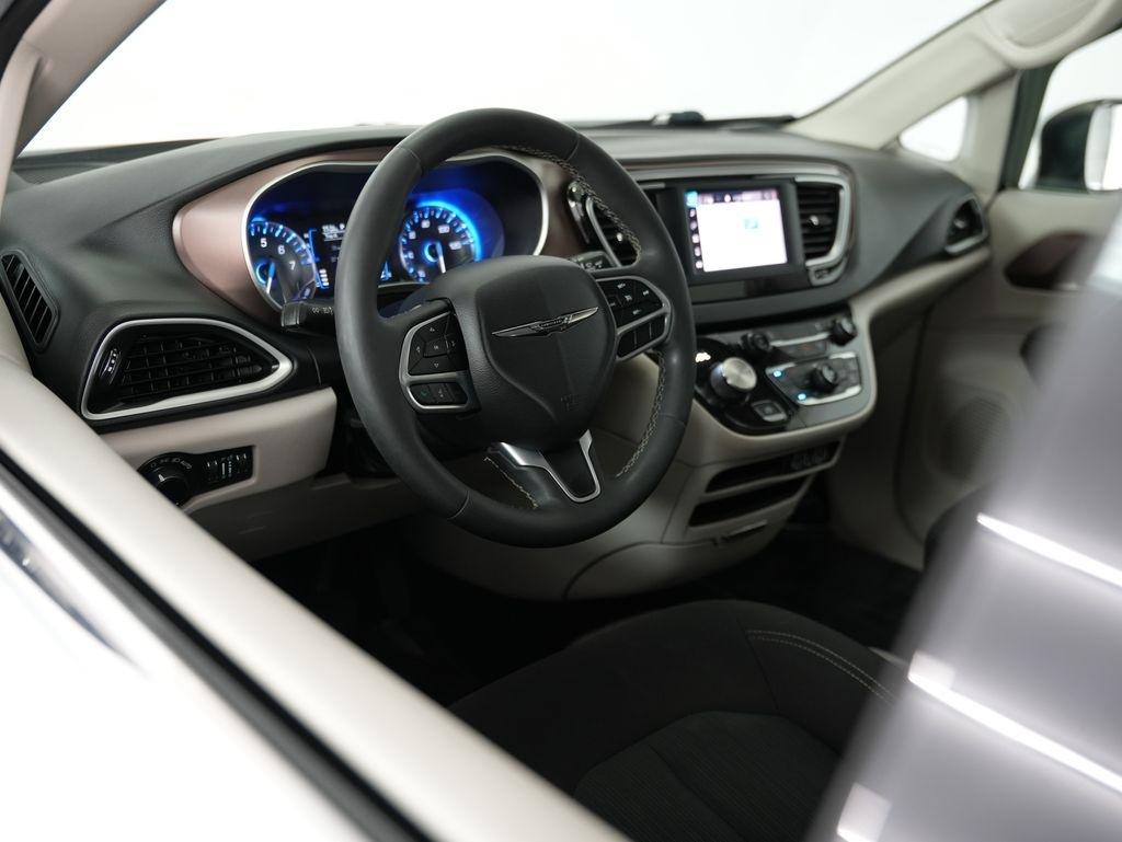 Chrysler Voyager LX FWD 2022