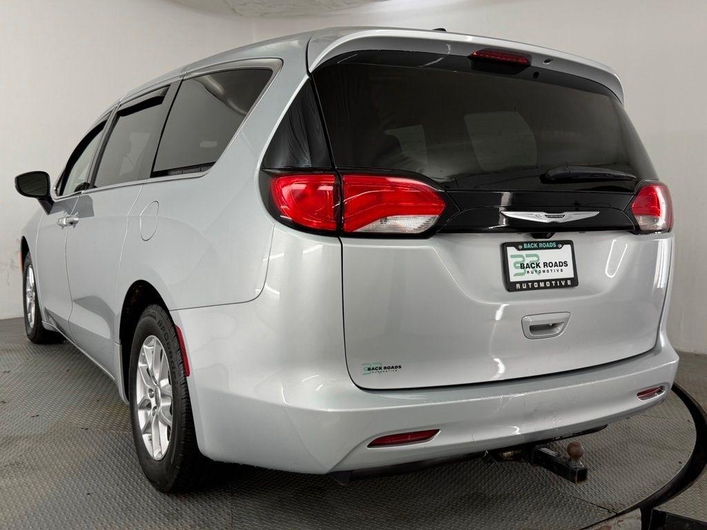 Chrysler Voyager LX FWD 2022