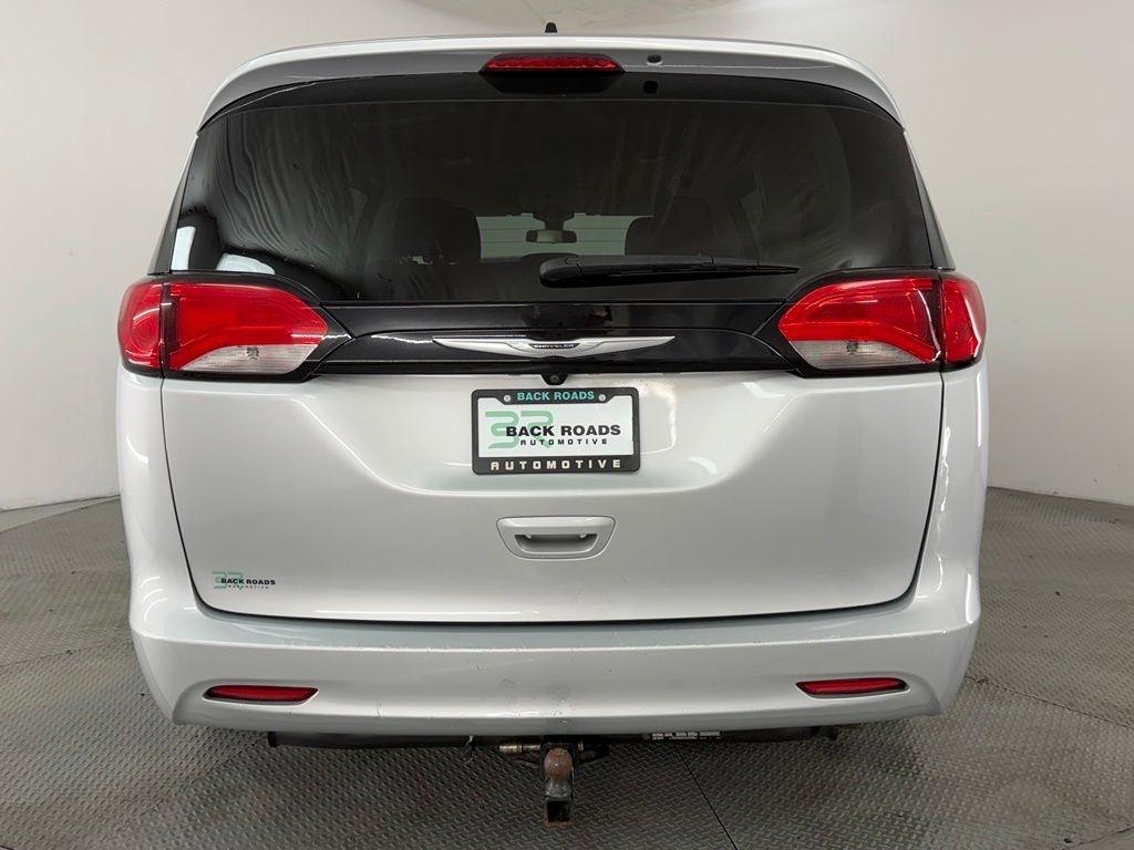 Chrysler Voyager LX FWD 2022