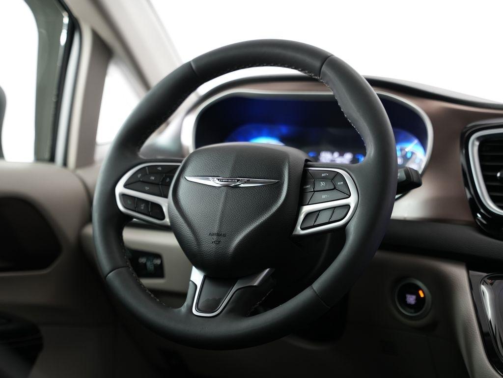 Chrysler Voyager LX FWD 2022