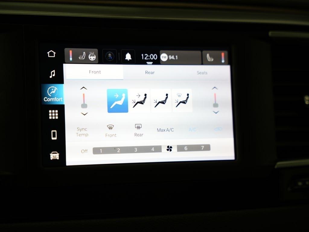 Chrysler Voyager LX FWD 2022