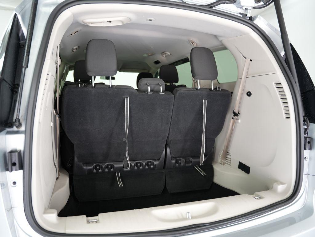 Chrysler Voyager LX FWD 2022