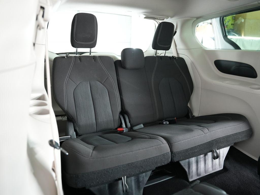 Chrysler Voyager LX FWD 2022