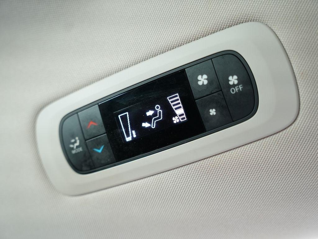 Chrysler Voyager LX FWD 2022