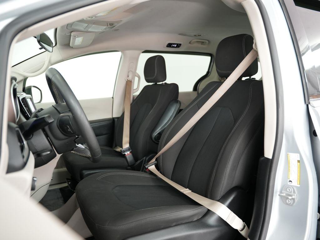 Chrysler Voyager LX FWD 2022