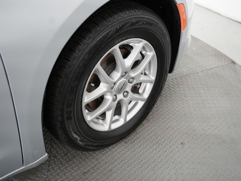 Chrysler Voyager LX FWD 2022