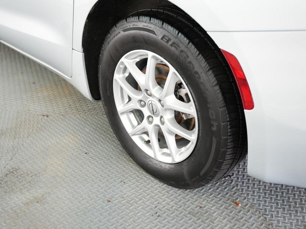 Chrysler Voyager LX FWD 2022