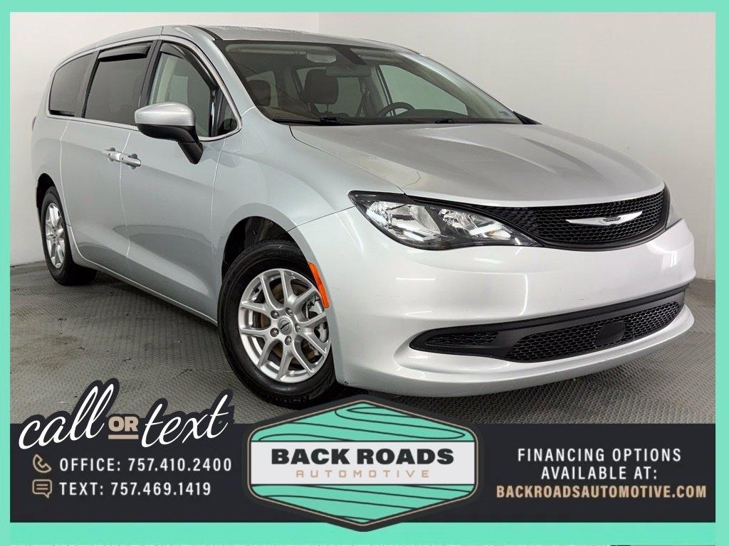 2022 Chrysler Voyager LX FWD